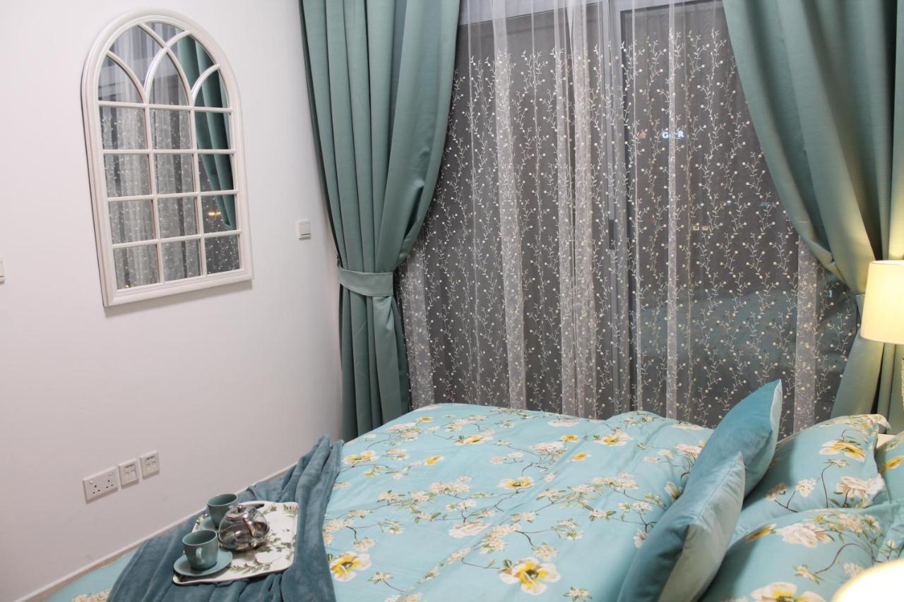 Newly Furnished One Bedroom Apartment Next To Metro & Beach In Marina Residence Dubai Exterior photo