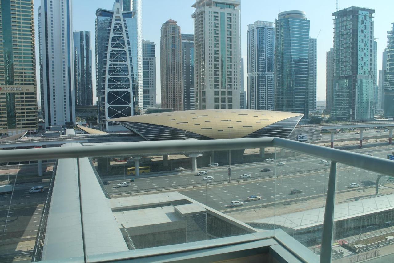 Newly Furnished One Bedroom Apartment Next To Metro & Beach In Marina Residence Dubai Exterior photo